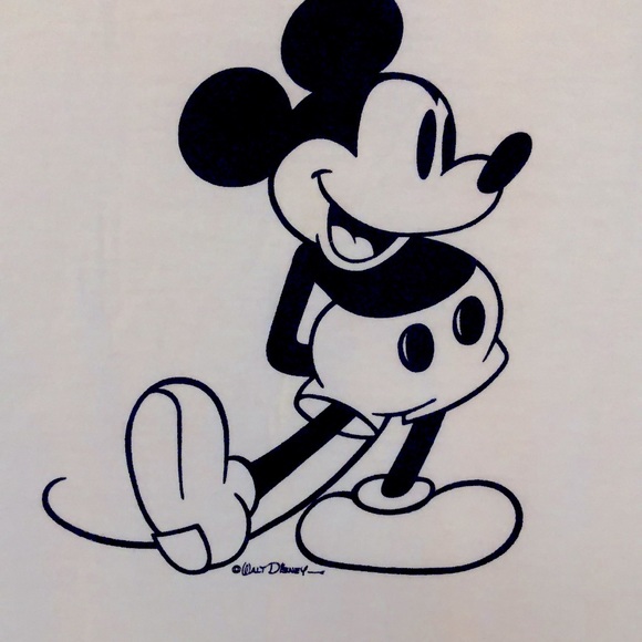 Walt Disney! Mickey Mouse Tshirt collection! good condition! Pre loved! M - Picture 2 of 11